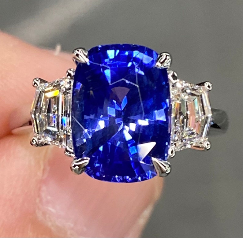 Flawless GIA 6.1 Ctw Intense Blue Ceylon Sapphire & E VVS - Etsy