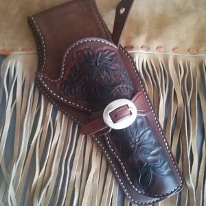 Colt 45 S.A.A. Funda occidental con herramientas florales
