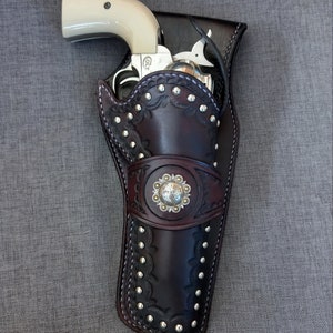 Western Colt 45 S.A.A. hölster Old Style med prickar