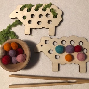 Sheep Lacing and Wool Pompom Activity bild 5