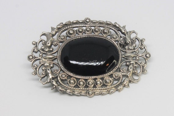 Victorian Oval Onyx Silver Brooch - image 1