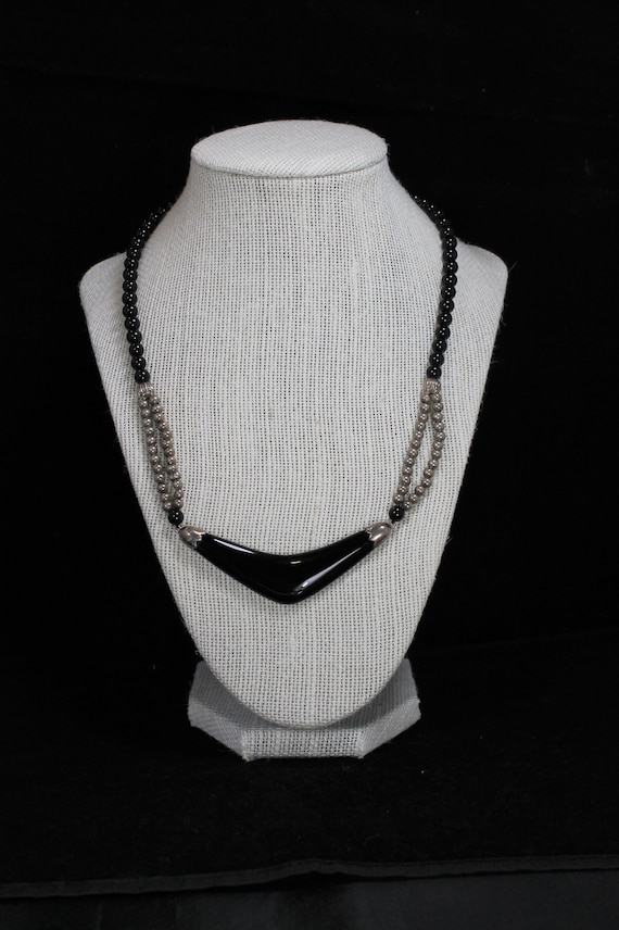 Onyx and Silver Beaded Necklace with an Onyx Boome