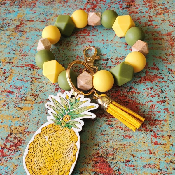 Pineapple Keychain Wristlet, Keychain, Silicone Bead Wristlet, Pineapple, Beaded Wristlet Keychain With Pineapple, Wristlet Keychain