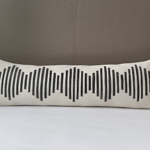 Almohada lumbar extra larga, almohada africana, almohada de tela de barro blanca, funda de almohada blanca y negra, 10 x 36 pulgadas, 90 x 27 cm, almohada de granja