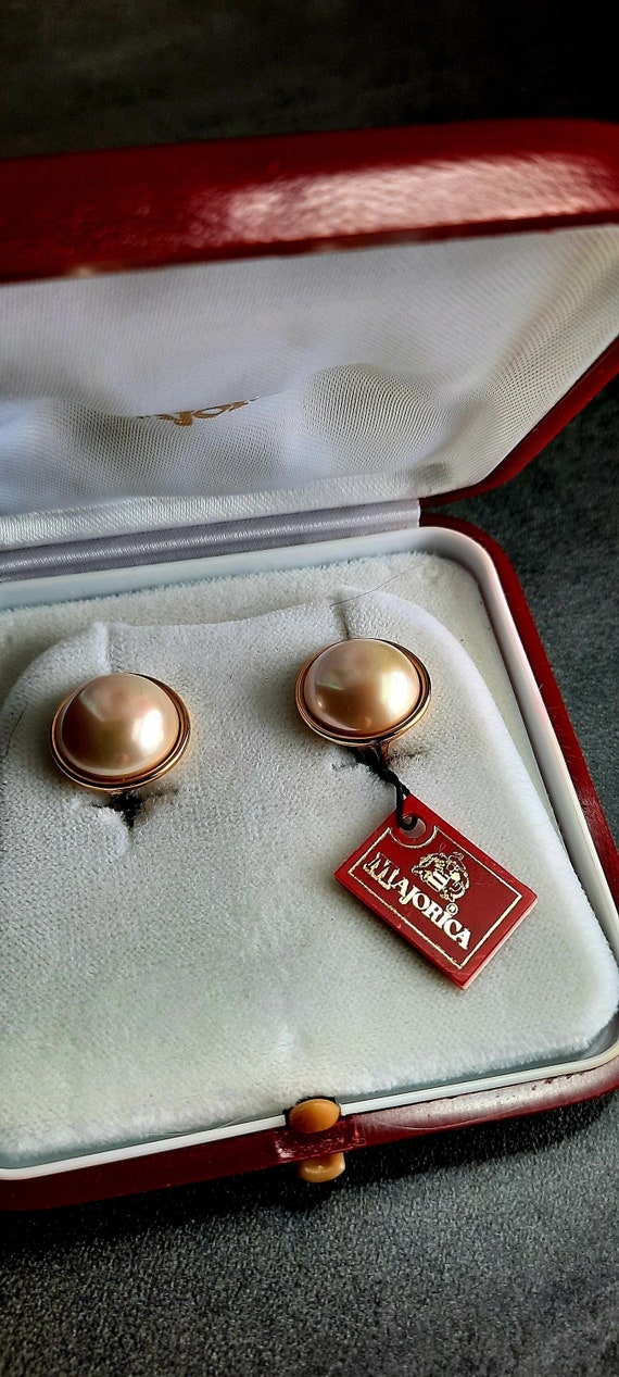 Vintage classic off white faux pearl earrings