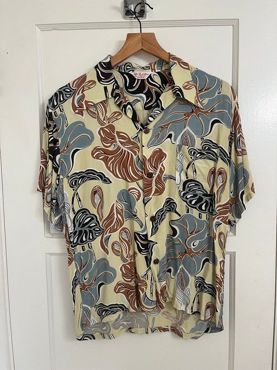 Vintage style Hawaiian shirt- medium- made in Japa