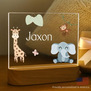 Personalized Jungle Night Light – Custom Name LED Nursery Lamp with Giraffe, Elephant & Monkey – Baby Shower Gift for Kids Room