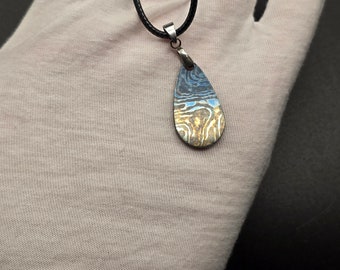 Zrti Teardrop Anhänger