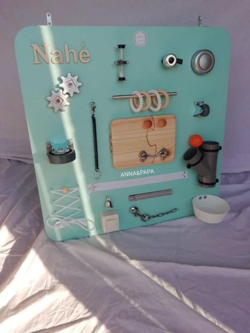 60x60cm M\u00f4me activity board