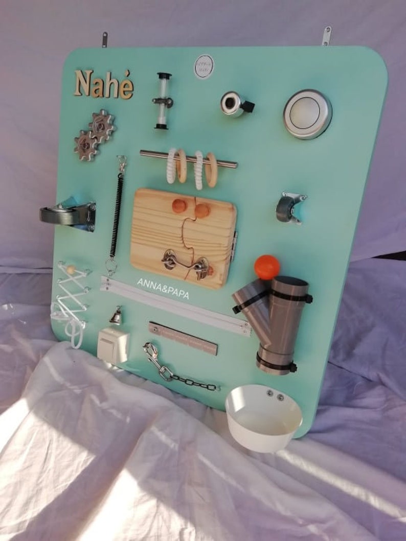 60x60cm M\u00f4me activity board