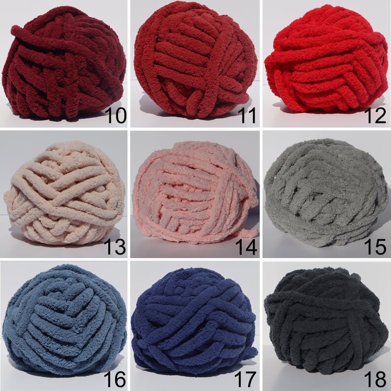Chunky Knit Pillow Round Pouf