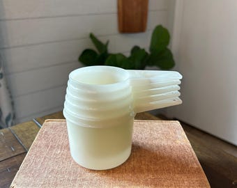 Tupperware Measuring Cups