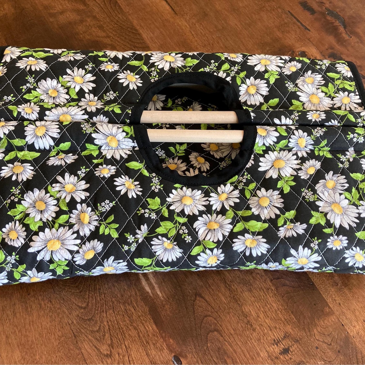 Casserole Carrier--Daisies