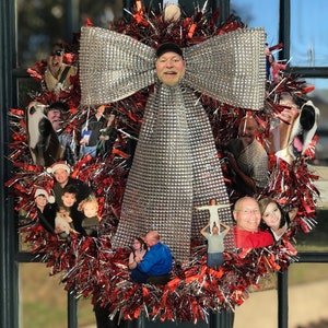 FELIZ NAVIDAD (Custom Wreath of your Dad)