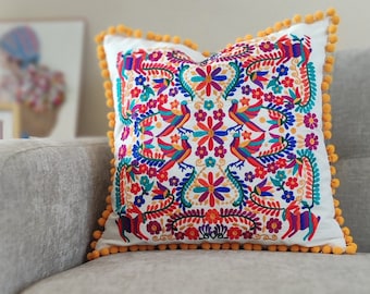 Mexican pillowcase with Otomí style embroidery, cushion with Mexican embroidery perfect for decoration of spaces with Mexican style