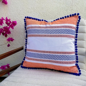 Mexican Handwoven pillow cover with cotton threads, Mexican throw pillow, Mexican style decorative, Mexican pillow, mexican embroidered