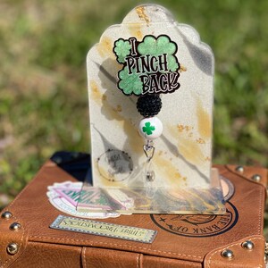I Pinch Back - St Patrick’s Day Badge Reel - Green Clovers - St Patricks Day - Clover - Holiday Badge - Interchangeable Glitter Badge Reel