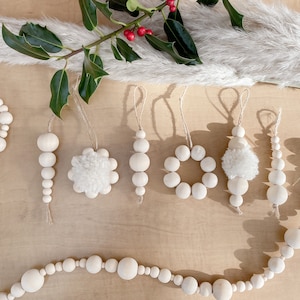 Natürliche Holzperle Weihnachtsschmuck Set / Skandinavisch / Minimal / Küsten / Neutral / Organischer Stil Urlaub Dekor