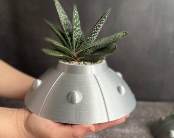 UFO Planter - Flying Saucer Pot - Cute Alien Spaceship Planter - Gift for Kids - Succulent Planter - UFO Pot - Alien Ship