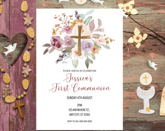 Pode incluir: Convite para a Primeira Comunhão com um design floral em aquarela que apresenta uma cruz e pombos. O convite inclui o texto "A Primeira Comunhão de Jessica" e os detalhes do evento, incluindo a data, a hora e o local.
