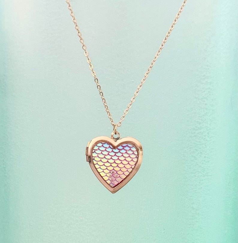 One of a kind Heart Shaped Locket with Pink Iridescent Mermaid Scales Accent, Mermaid Locket Necklace, The Little Mermaid Locket Necklace image 4
