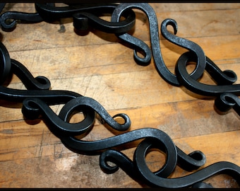 decorative chain hand forged (1/4" square)