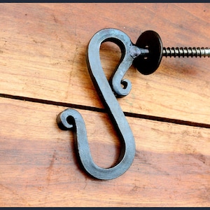 Picture Hanger / wall hook