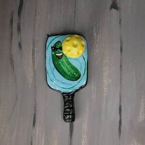 Handgemachte Pickleball Paddle Ornament: Polymer Clay, acrylbemalt