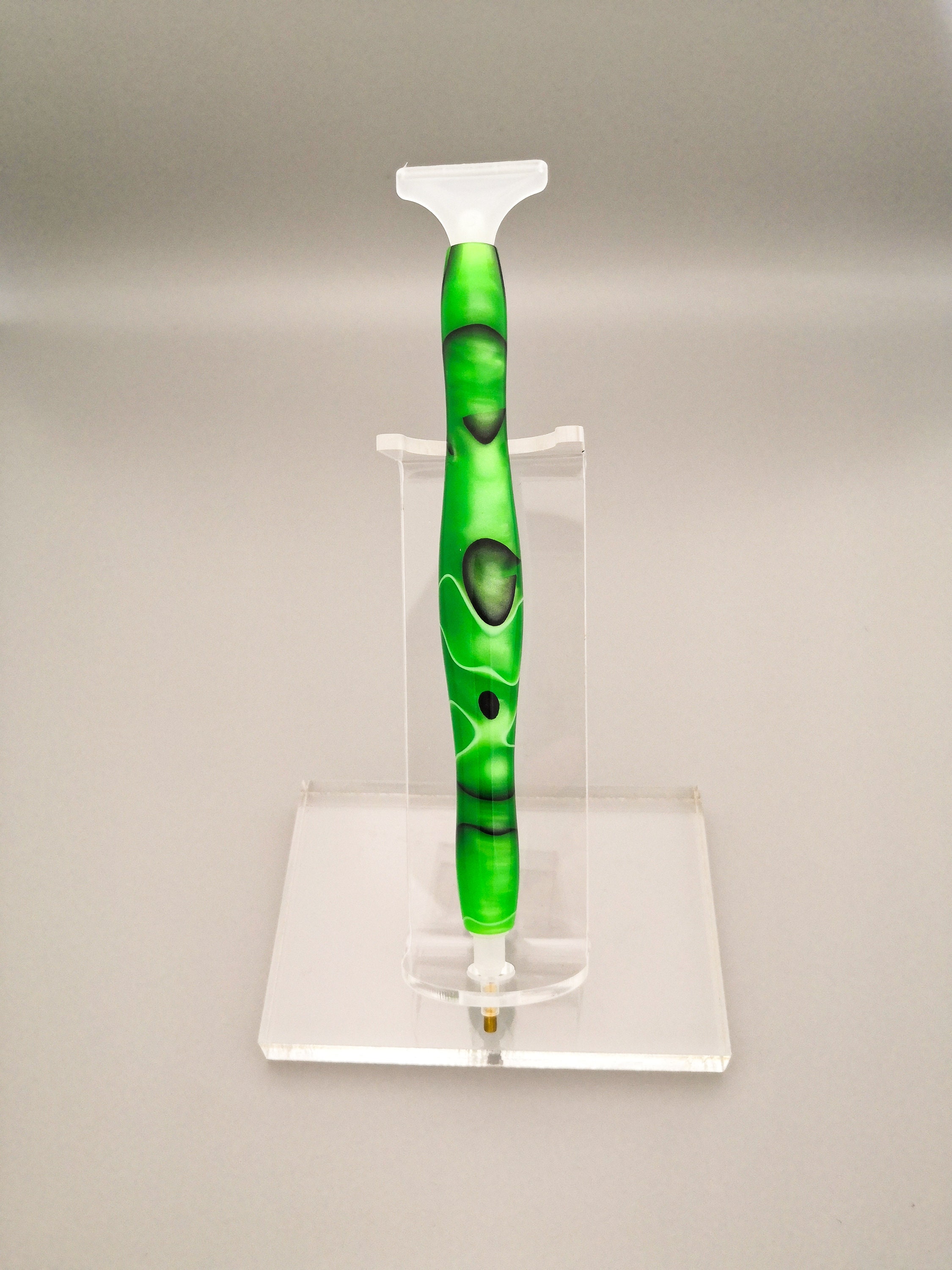 Handmade acrylic diamond painting pengreen with black | Etsy