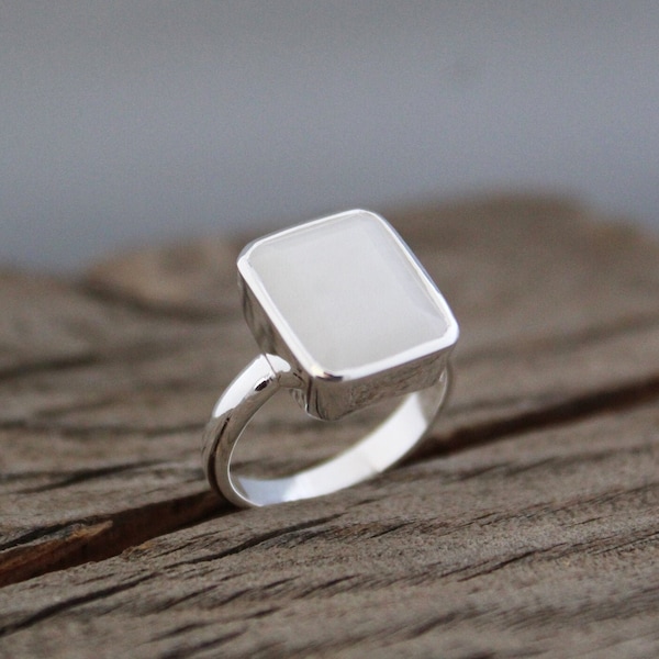 White Agate Ring ,Sterling Silver Ring, White Gemstone Ring, White Agate Minimal Ring, Statement Ring, Boho Jewelry, Gift For her