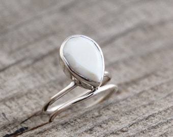 White Agate Ring ,Sterling Silver Ring ,Stacking Ring , Handmade White Gemstone Ring ,Bohemian Jewelry, Gift For Her,Engagement Ring