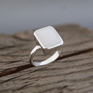 White Agate Ring ,Sterling Silver Ring, White Gemstone Ring, White Agate Minimal Ring, Statement Ring, Boho Jewelry, Gift For her