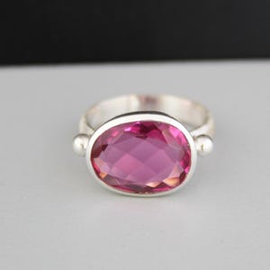 Rosa Turmalinquarz Ring, Sterling Silber Ring, Ring für Frauen, handgemachter Ring, rosa Turmalin Schmuck, rosa Edelstein Ring, Textur Band
