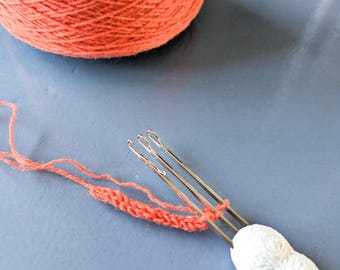 i-Cord Tool for fine yarn – Triple Latch Hook 4.5 mm gauge – Three Hooks on One Side