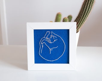 sleeping cat embroidery in frame, kitty cat, reuse, recycled frame, cute embroidery, sweet gift, wall art, let sleeping cats lie