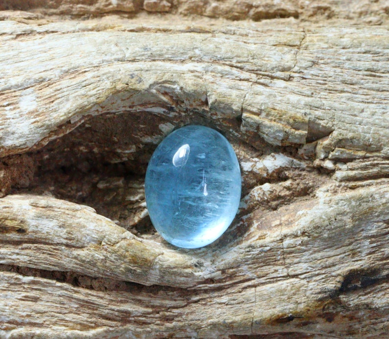 Ring Size Aquamarine Cabs Natural Aquamarine Cabochon Aquamarine Gemstone 11x8x5 mm 4.05 Carat Oval Shape Aquamarine