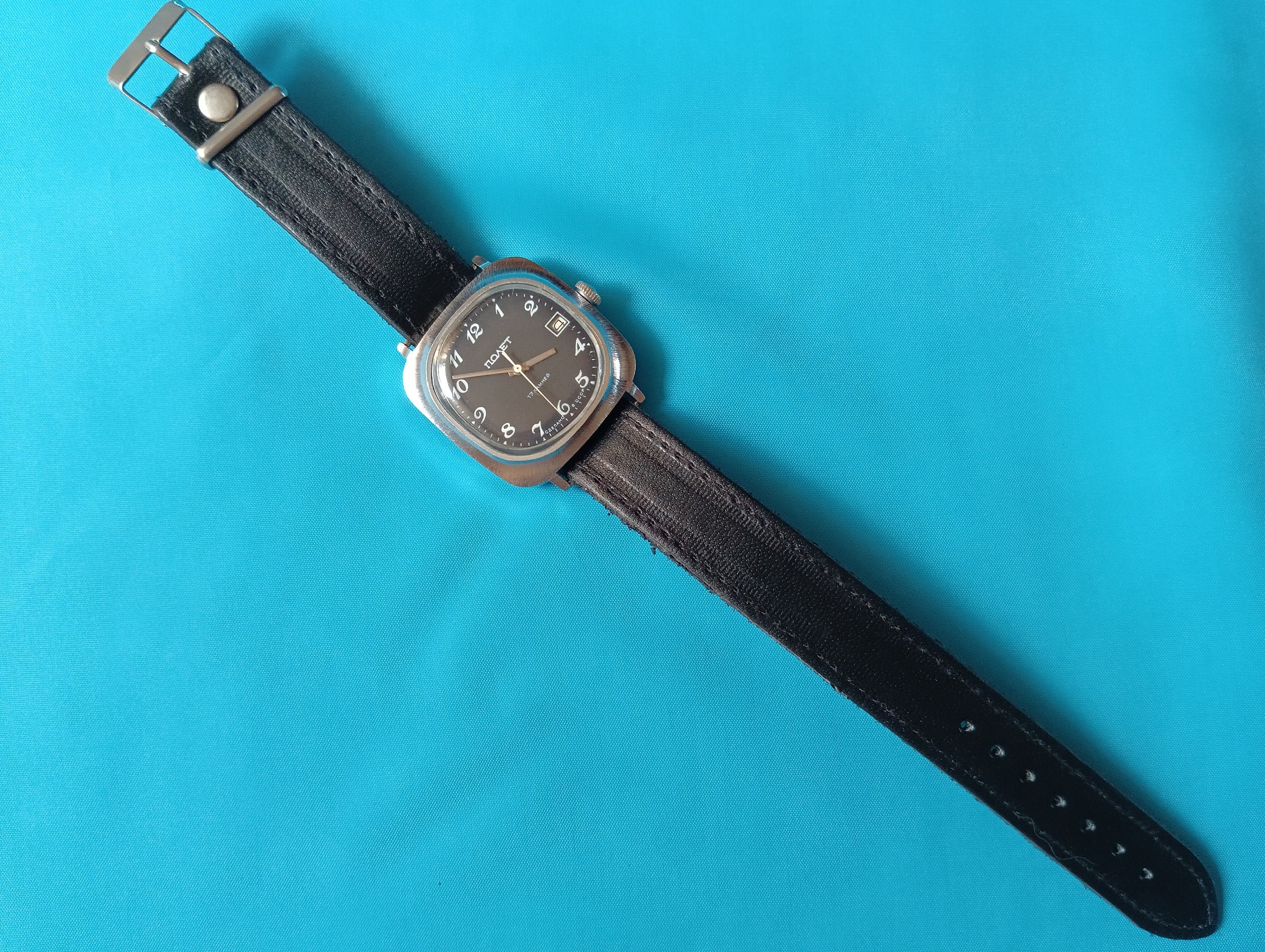 Soviet vintage men mechanical Wrist Watch Poljot 2614.2 H Calendar  17 jewels (Made in USSR)