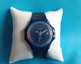 Vintage unisex mechanical plastic wrist watch SLAVA 2414 Glory Calendar 21 jewels (made in USSR Moskow 1980-89)