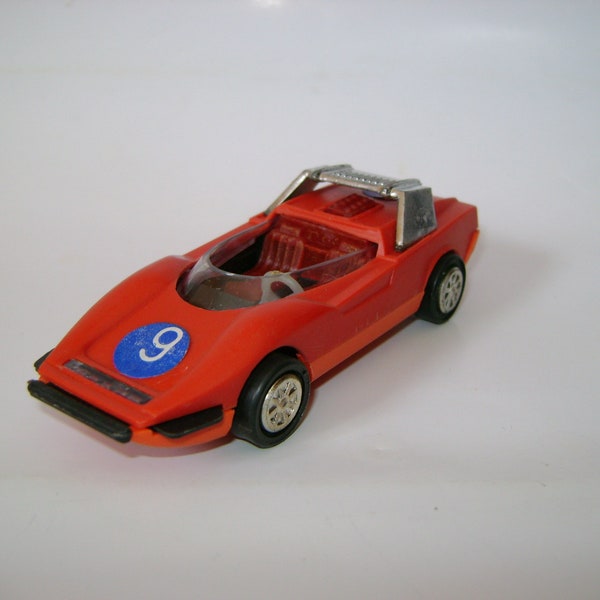 Alfa-Romeo Pininfarina Roadster  P33 1969 Collectible concept car prototype scale model 1/43 Corgi Toys 380 remake from USSR