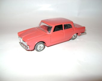 Alfa Romeo 2600 Berlina Sedan (1962) 1/43 Collectible model Mebetoys remake USSR Krugosor Moskow