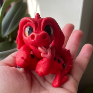 Collectable clay Welsh  dragon sculpture figurine