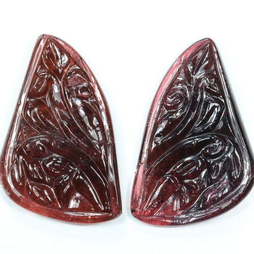 AAAアクアマリンフラワーカービング：天然ブルージェムストーン