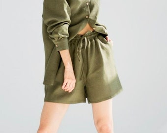 High-Waisted Linen Shorts with Tied Elastic Band, Pockets, and Oversized, Loose Fit for Women