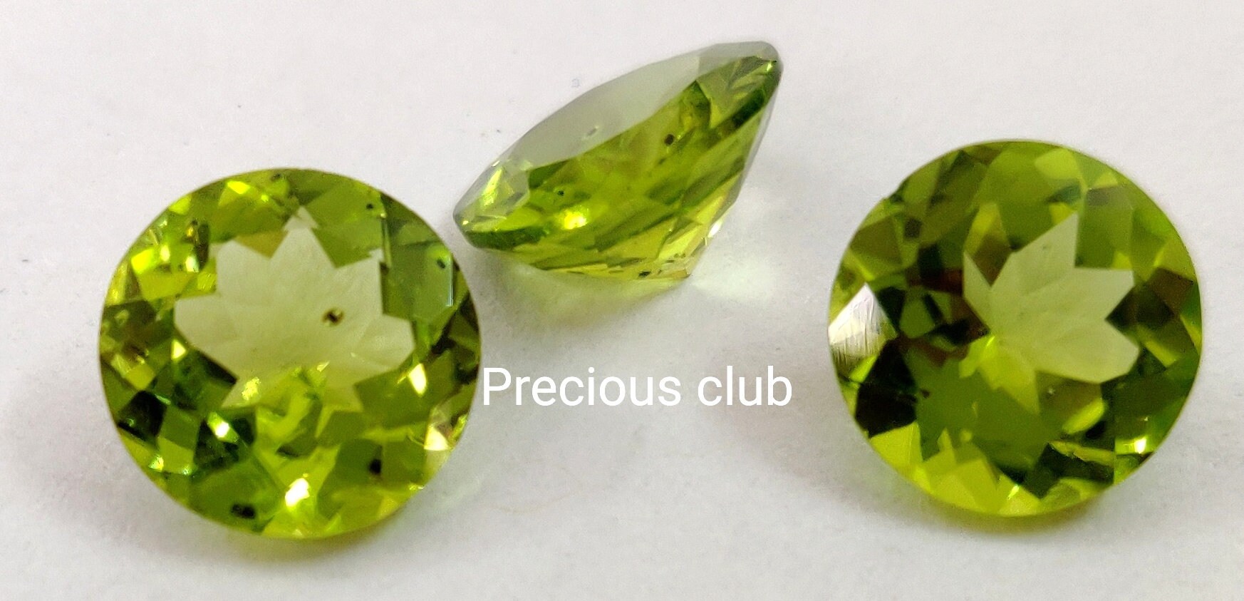 天然ペリドット(8mmx6mm)(バルト) 天然ペリドット(8mmx6mm)(バルト) 天然ペリドット(8mmx6mm)(バルト