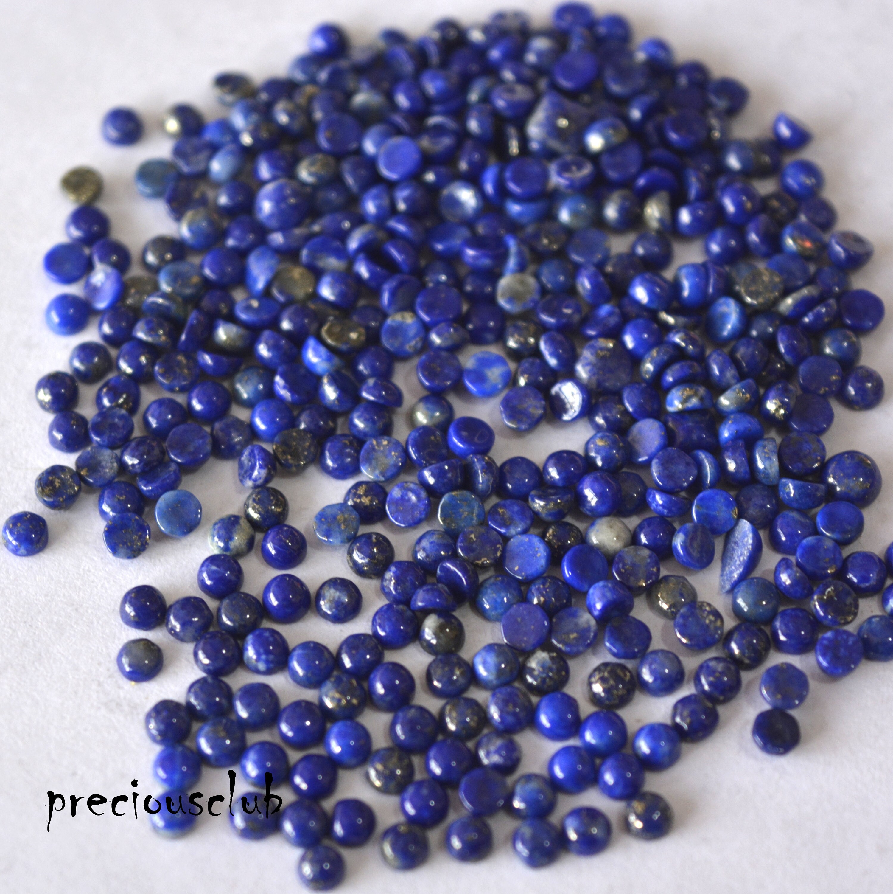 Collana vintage a due fili di perle in vetro sfaccettato nero e perle