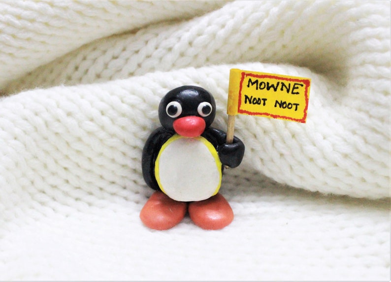 Pingu figure/collectable/figurine, pingu with hat pingu with placard, handmade penguin, miniature Pingu with placard