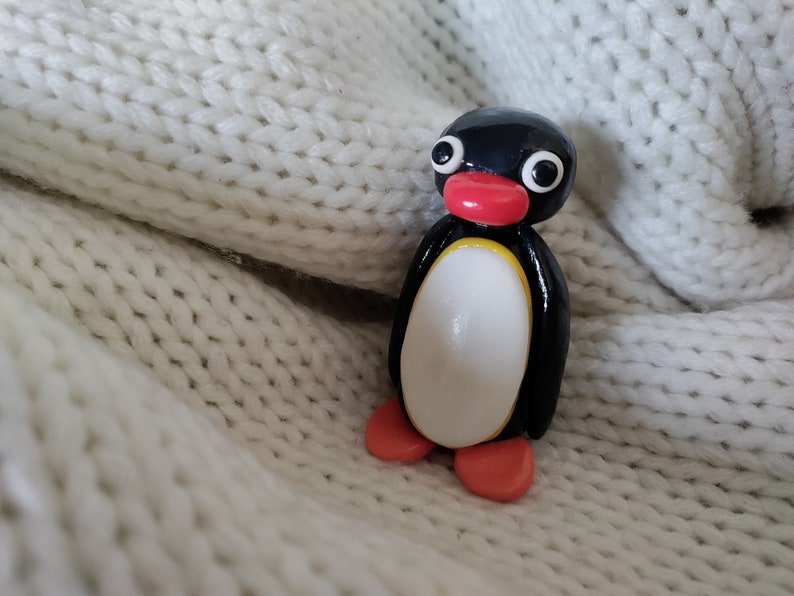 Pingu figure/collectable/figurine, pingu with hat pingu with placard, handmade penguin, miniature image 6