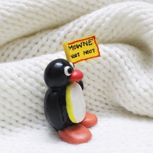 Pingu figure/collectable/figurine, pingu with hat pingu with placard, handmade penguin, miniature image 3