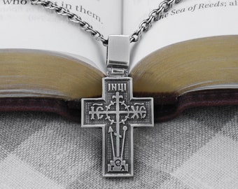 Colar com Pingente de Cruz Ortodoxa Grega em Prata para Homem - Joia Cristã com Cruz para Homem - Pingente de Cruz Minimalista Religioso em Prata de Lei