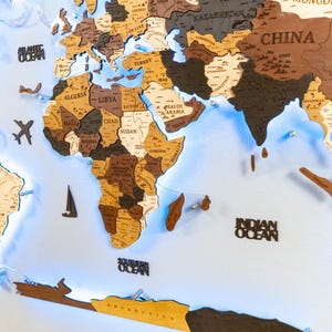 Personalized LED Wooden World Map - Custom Push Pin Travel Map for Wanderlust Gift, Unique Travel Memories